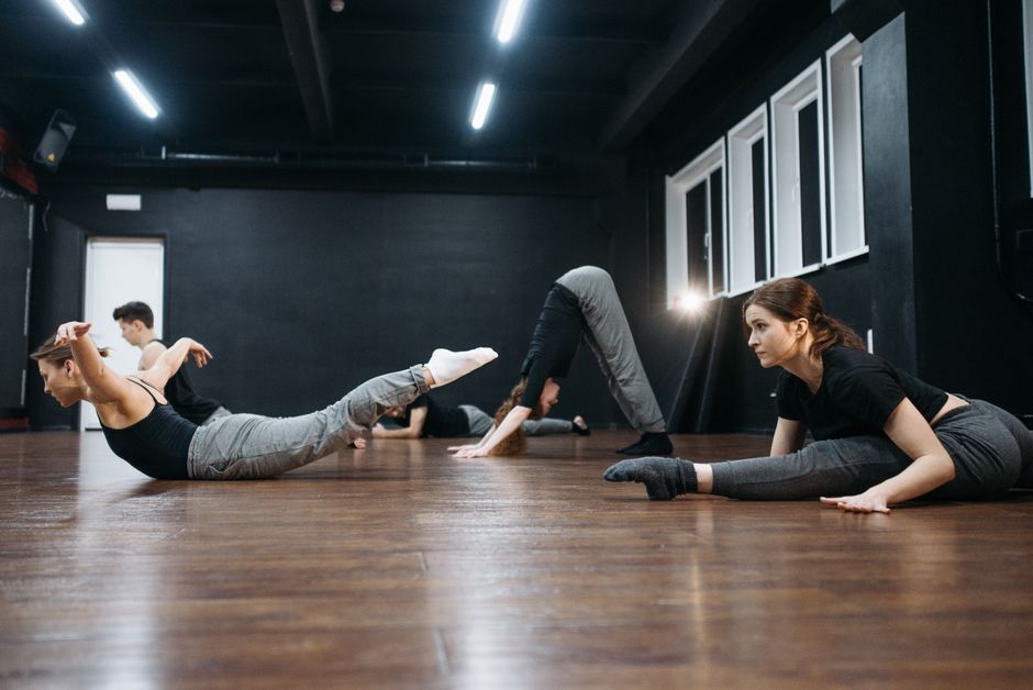 🏃‍♂️ [점심 식사 후] 자꾸 [눈꺼풀이 무거워지고 다리가 퉁퉁 붓는다면]? 무서운 '하체 림프 정체'를 막는 1분 '식후 림프 배출' 습관